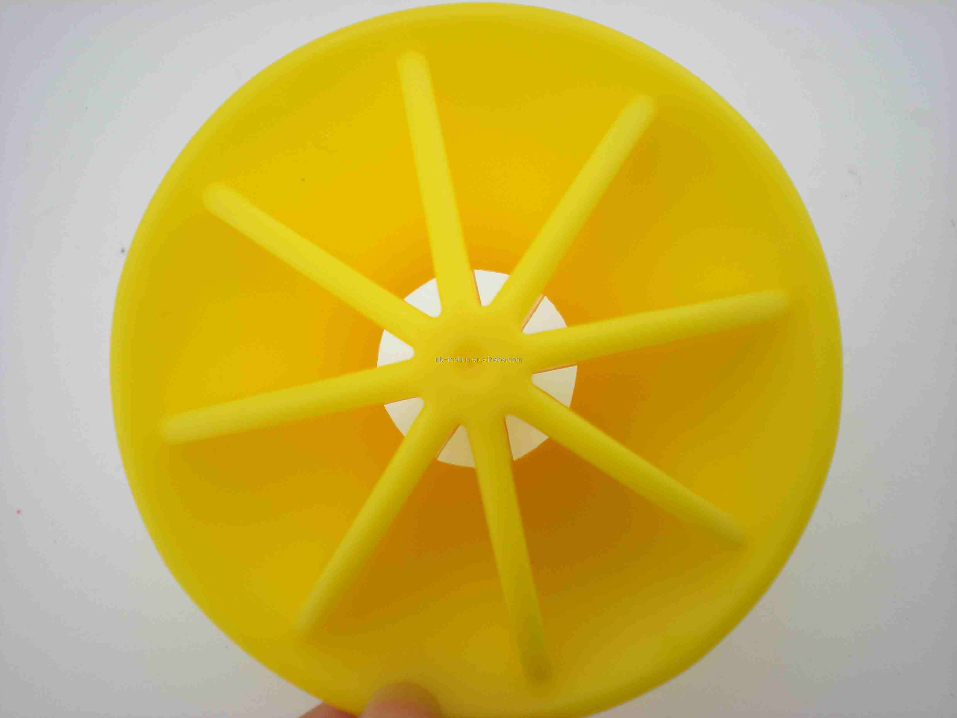 Lemon juice pressing machine for kitchen