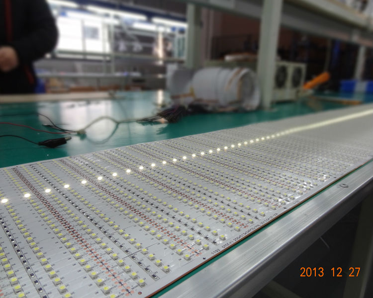 最新の熱い販売の2015ledストリップライト仕入れ・メーカー・工場