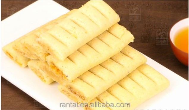 sandwich biscuit fill with peanut