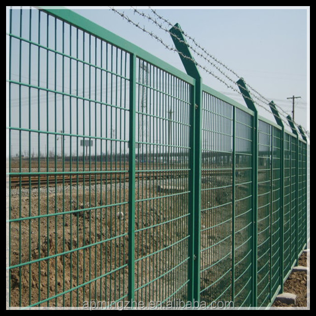 熱い販売の溶接金網2014年錬鉄製フェンス用使用される/庭のフェンスのalibabaエクスプレス問屋・仕入れ・卸・卸売り