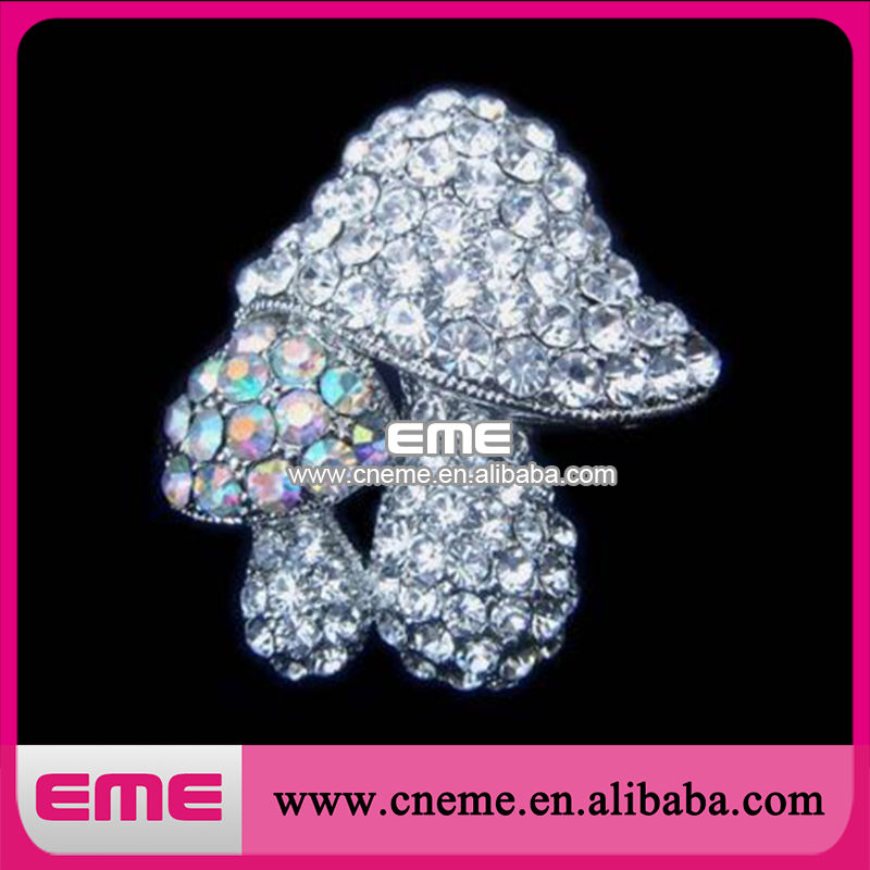 Skull-shaped Silver Unique Bling Mini Crystal Rhinestone Brooch問屋・仕入れ・卸・卸売り