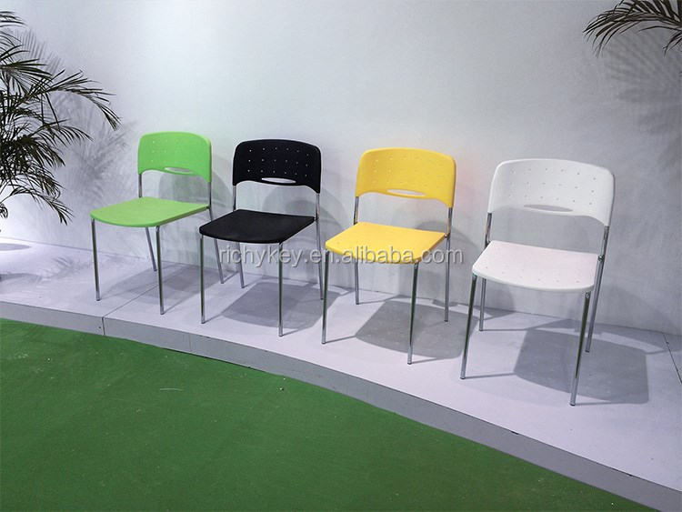 2016新しい到着現代4脚学校プラスチック椅子付きメタルフレームスタッカブル仕入れ・メーカー・工場