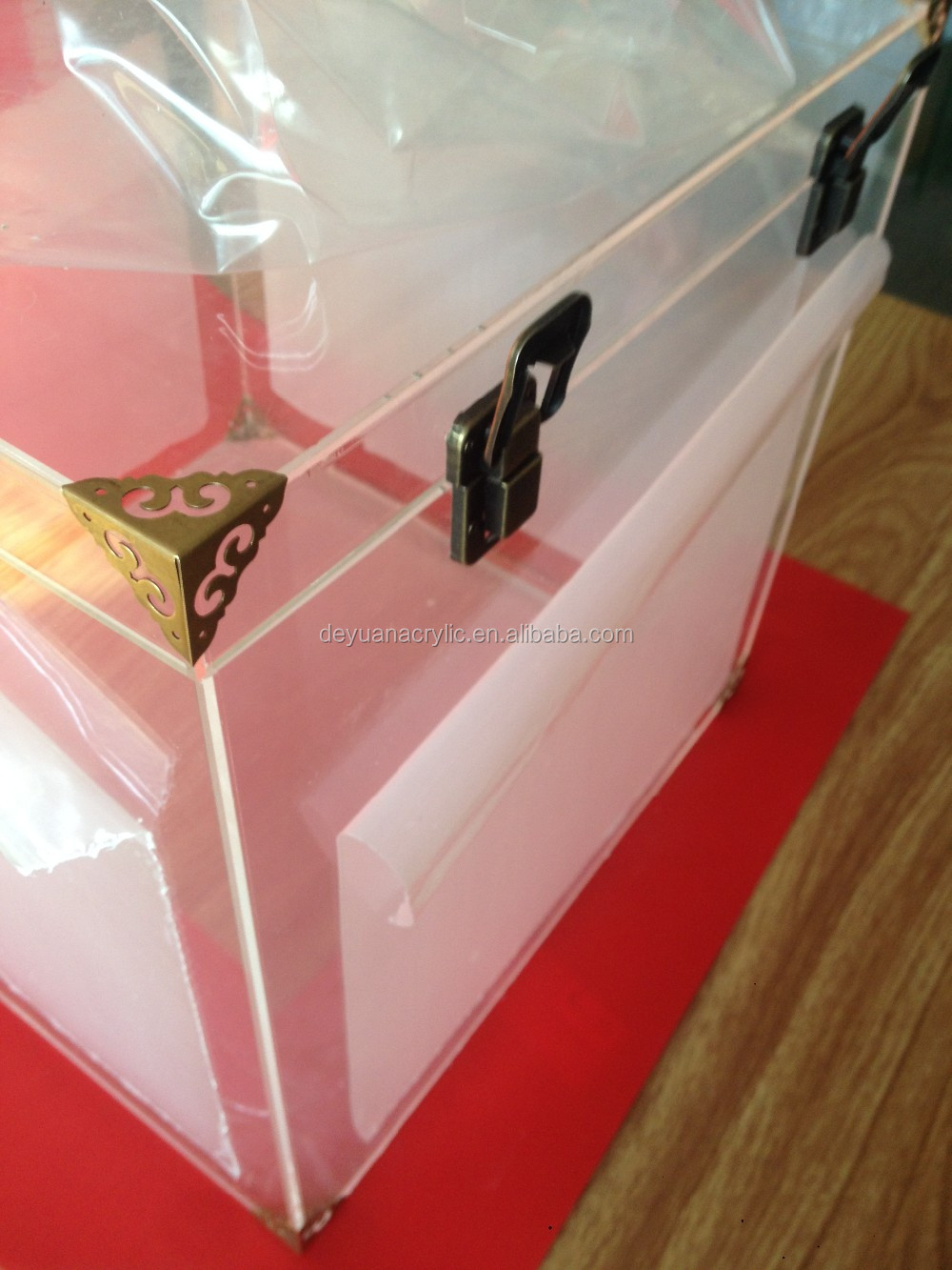 acrylic trunk (1).JPG