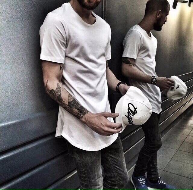 1 elongated black t shirt .jpg