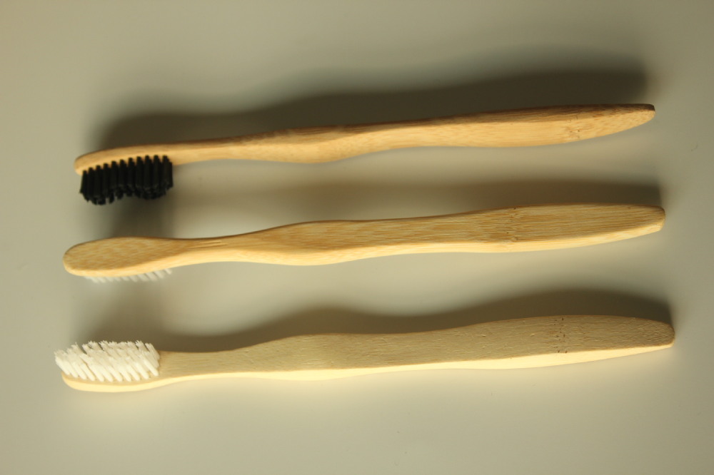 無料サンプル歯科医が推奨する竹歯ブラシ卸売oem100％生分解性歯ブラシエコ竹問屋・仕入れ・卸・卸売り