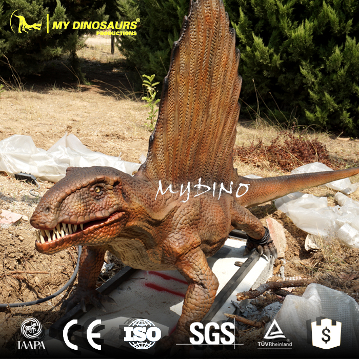 animatronic dinosaur.jpg