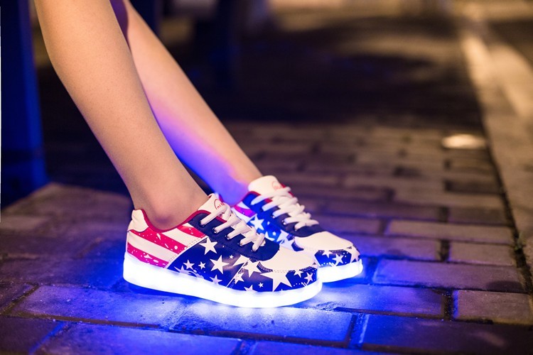 新しいファッション女性靴ledため大人schoenen男性カジュアルchaussures lumineuseライトアップ靴ファム発光金銀仕入れ・メーカー・工場