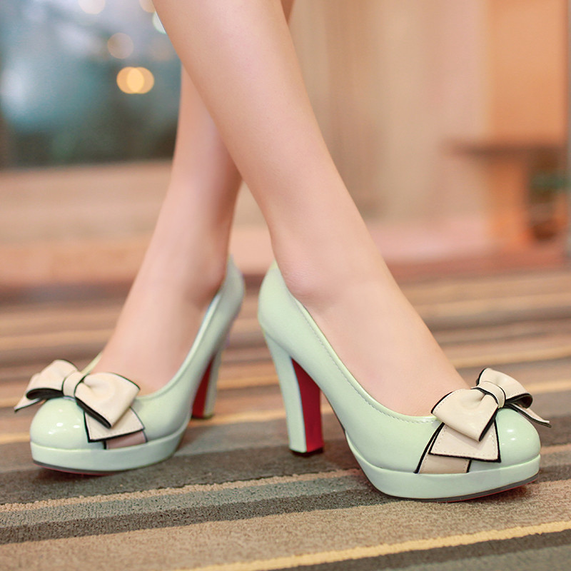 heels with small platform