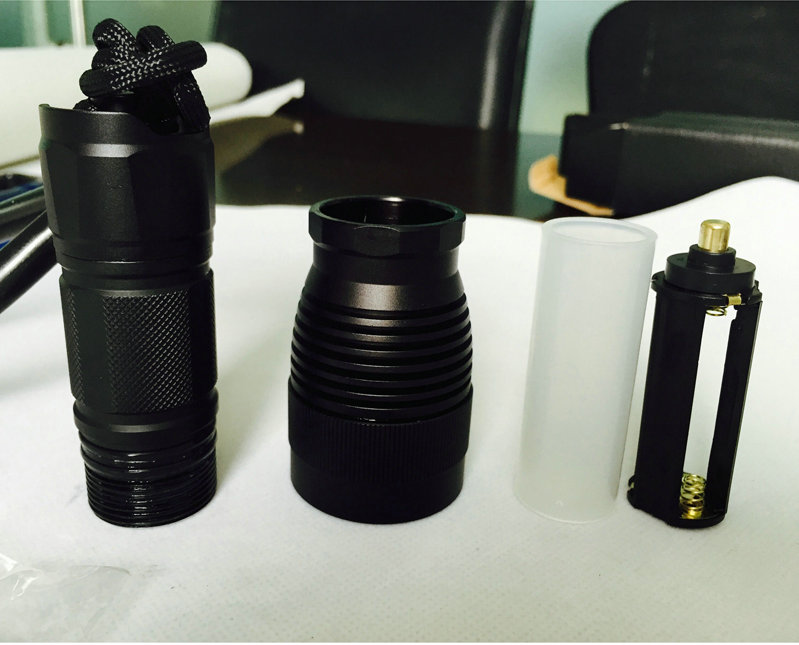 屋外の検索最も強力なledダイビング懐中電灯千ルーメンalibabaの製品は、 トップの販売仕入れ・メーカー・工場