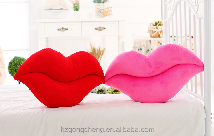 lip pillow