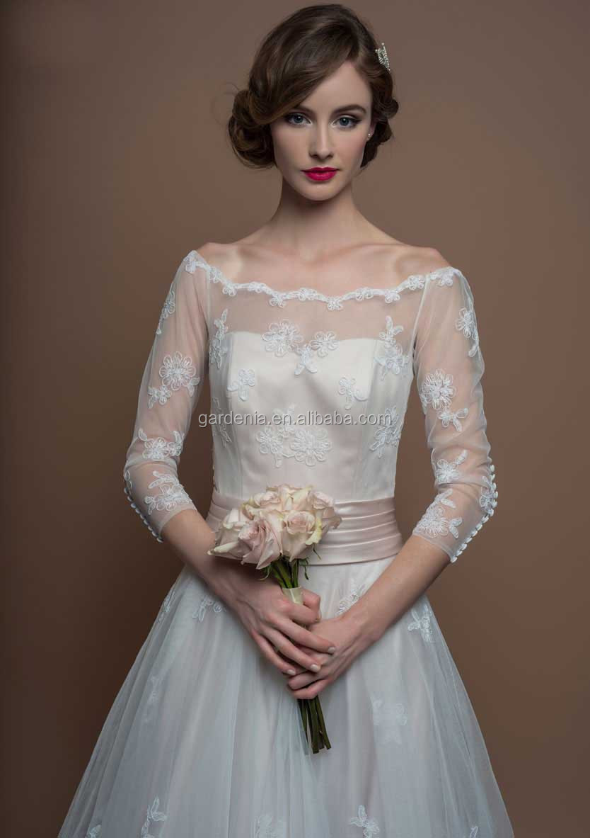 Moderno ed elegante pizzo applique aperto indietro cintura in raso ...