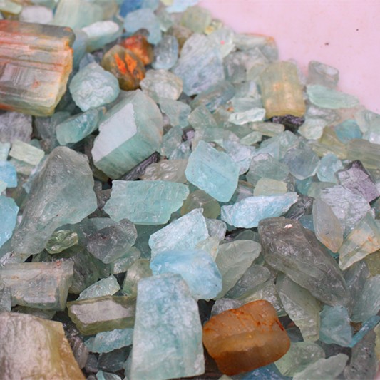 自然なカットされていない青い石アクアマリン、 最高品質緩いラフアクアマリンの結晶石原料仕入れ・メーカー・工場