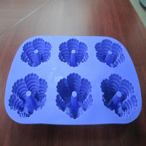 12 Chocolate Heart Swirl Silicone Chocolate Candy Mould