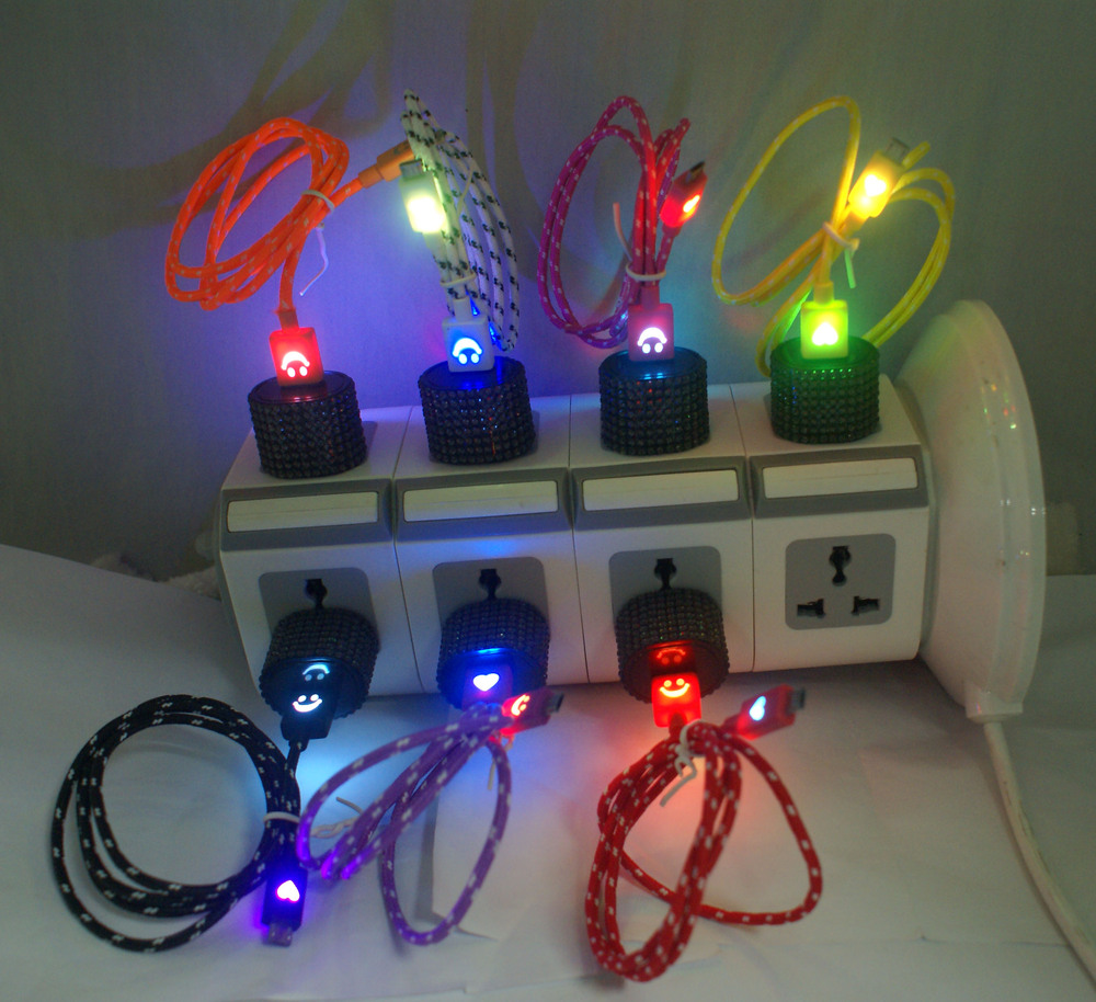 マイクロusbledledライト付きケーブル、 着色された光アップusb充電ケーブル問屋・仕入れ・卸・卸売り