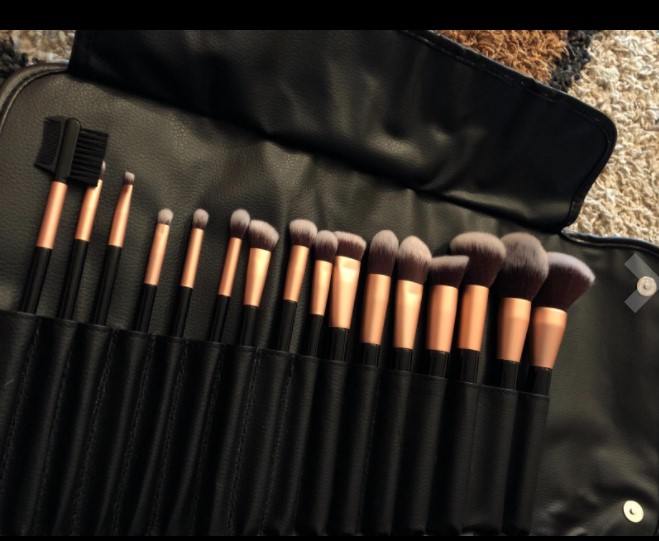 make up brushes (3).jpg