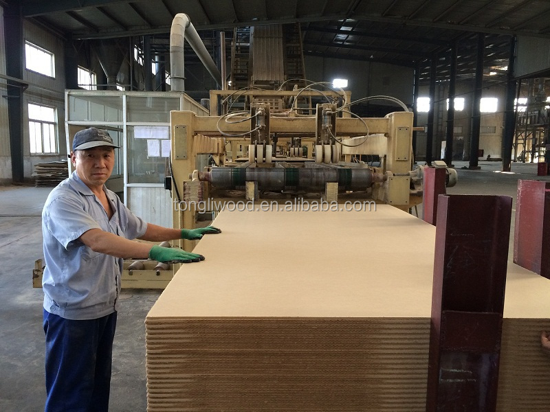 水分- 証拠プレインmdf、 プレインmdfボード、 中密度繊維板問屋・仕入れ・卸・卸売り