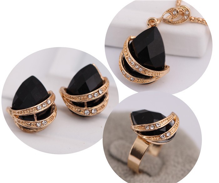 Free shipping New Fashion 18k Yellow Gold Filled Clear Austrian Crystal Necklace Earring Ring Wedding Jewelry Set (20)