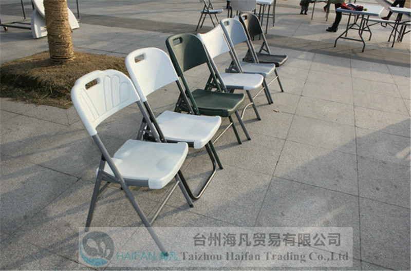 プラスチックポータブル折りたたみ椅子のための価格レストラン/折りたたみプラスチックレストランの椅子仕入れ・メーカー・工場