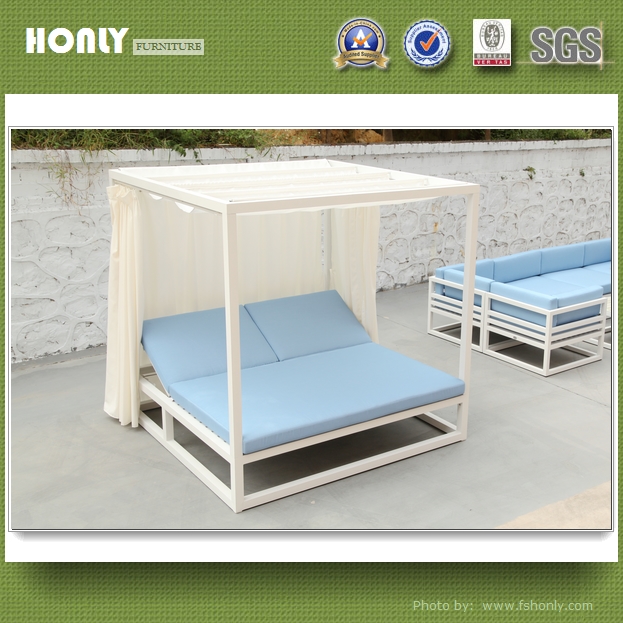 Hotel metal lounge chair folding beach double lounge chair with canopy