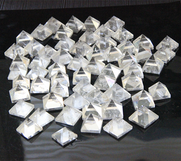 天然水晶ピラミッドプリズムのためのお土産プレゼント仕入れ・メーカー・工場