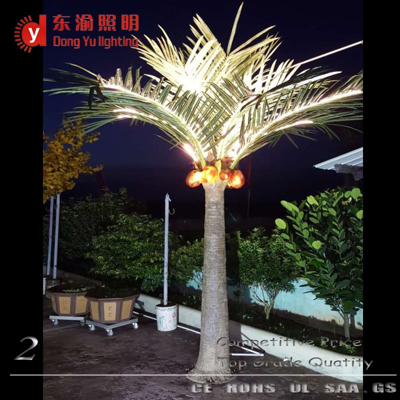 Holiday Decoration Indoor Or Outdoor Light Up Waterproof Coconut Palm