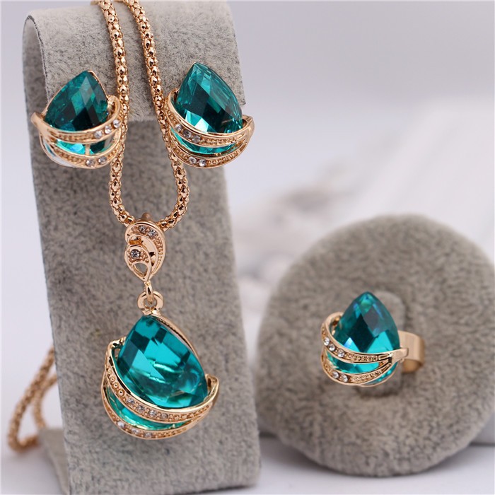 Free shipping New Fashion 18k Yellow Gold Filled Clear Austrian Crystal Necklace Earring Ring Wedding Jewelry Set (1)