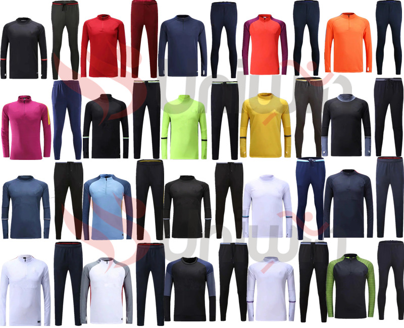 009 soccer tracksuits_.jpg