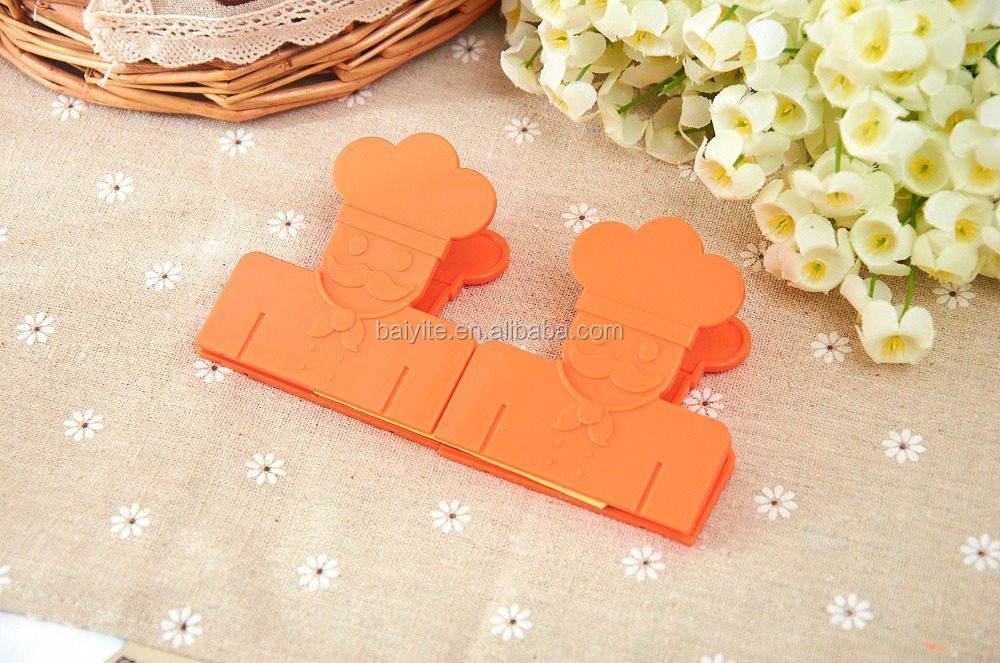 PLASTIC BAG CLIPS
