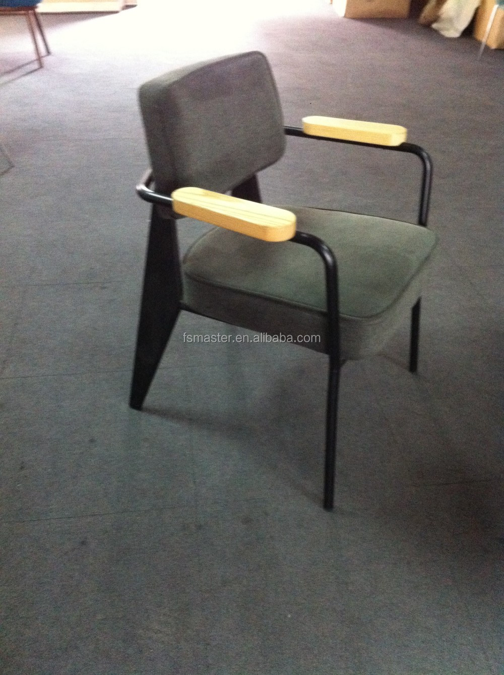レプリカヨーロッパ優雅なデザインマルチユース/ゲスト金属フレームジャンprouve fauteuil方向椅子で生地カバーシート仕入れ・メーカー・工場