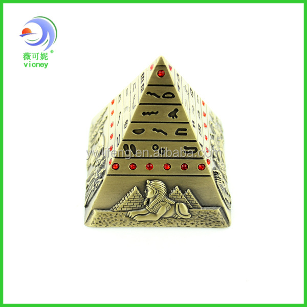 カスタム記念品金めっきエジプトピラミッド灰皿の贈り物問屋・仕入れ・卸・卸売り