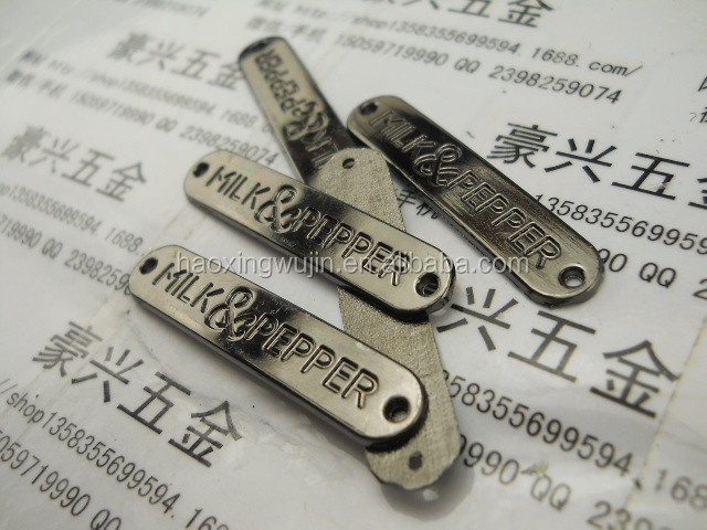 カスタム小さな金属のロゴのネームプレート獅子内に中国のサプライヤーから仕入れ・メーカー・工場