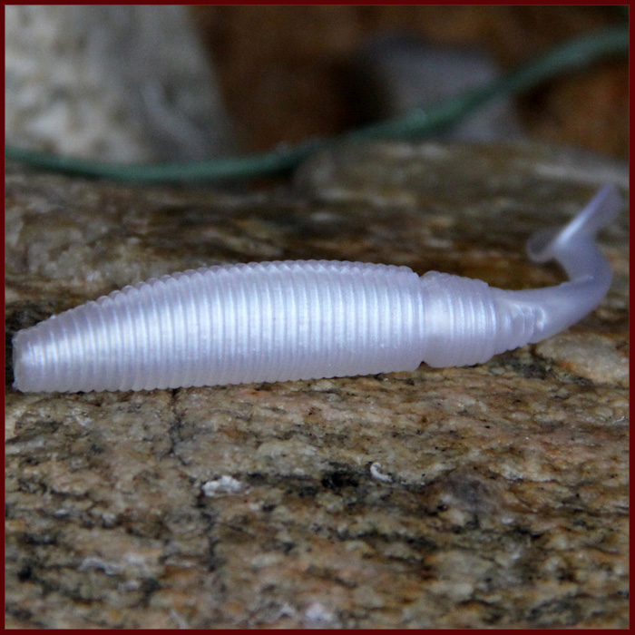 明るい色ソフトルg07battractiveミミズlure100mm/8.1g6pcs/bag問屋・仕入れ・卸・卸売り