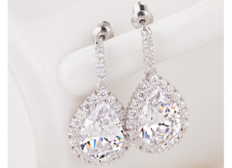 drop earrings