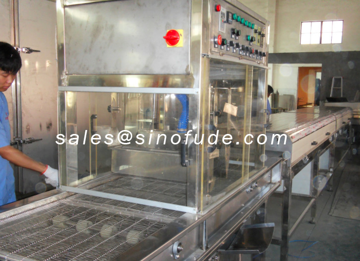 chocolate enrobing machine