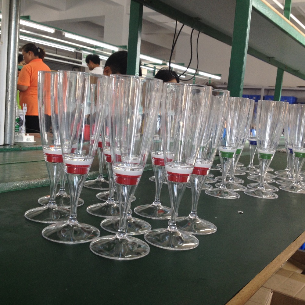 Fdaカラフルなledガラスディスプレイグレードプラスチックledシャンパングラスフルート装飾ledライトアップ液ドリンクカップ仕入れ・メーカー・工場