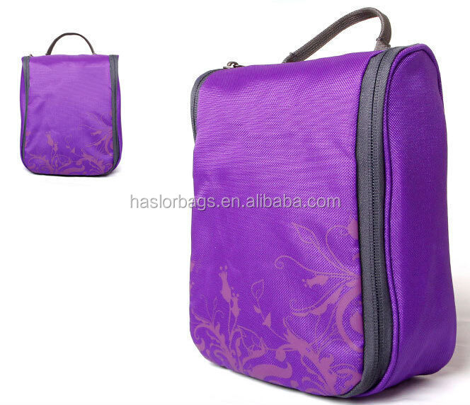Promotional wholeasle travel cosmetic bag with china manufacturer