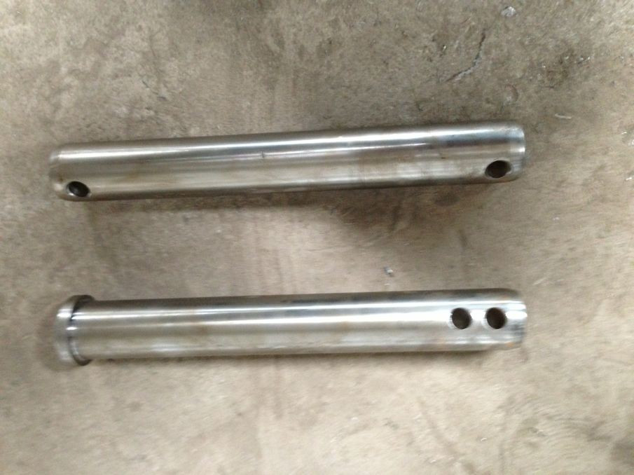 ハピカ 専用出品 掘削機ZX330/ZX300/EX300バケットピン3060475 3088573 3088577