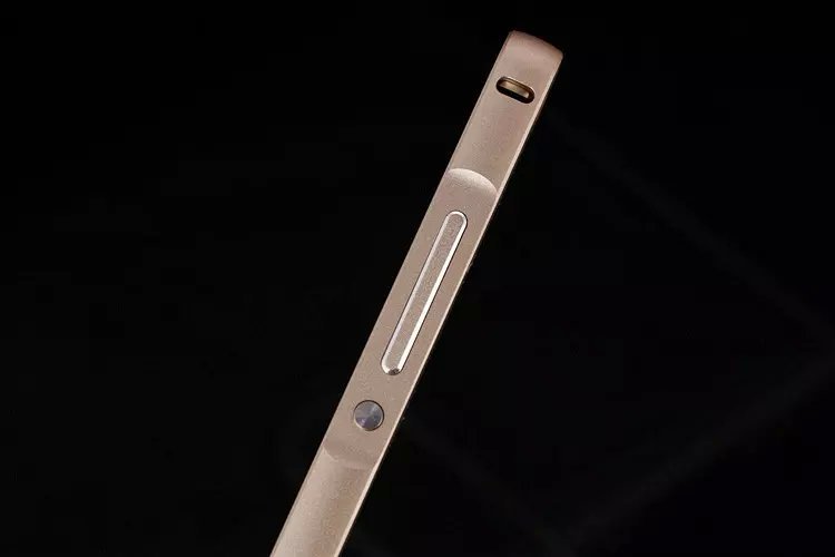 抗- スクラッチバックhtc金属バンパーフレーム+pc電話のバックケースのためのhtcp8lite仕入れ・メーカー・工場