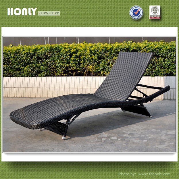 Aluminium folding beach chair lightweight PE rattan aluminum folding beach chair
