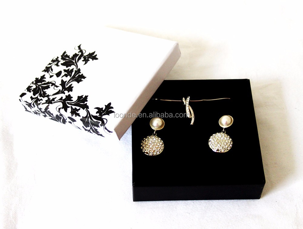 premium pendant box (1).jpg