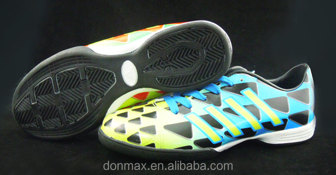 最新メンズ2015カラフルなサッカーシューズ問屋・仕入れ・卸・卸売り