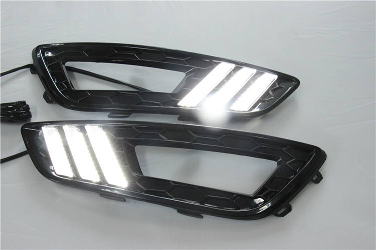 MCL266B Ford New Focus (2015-2016) 3.JPG