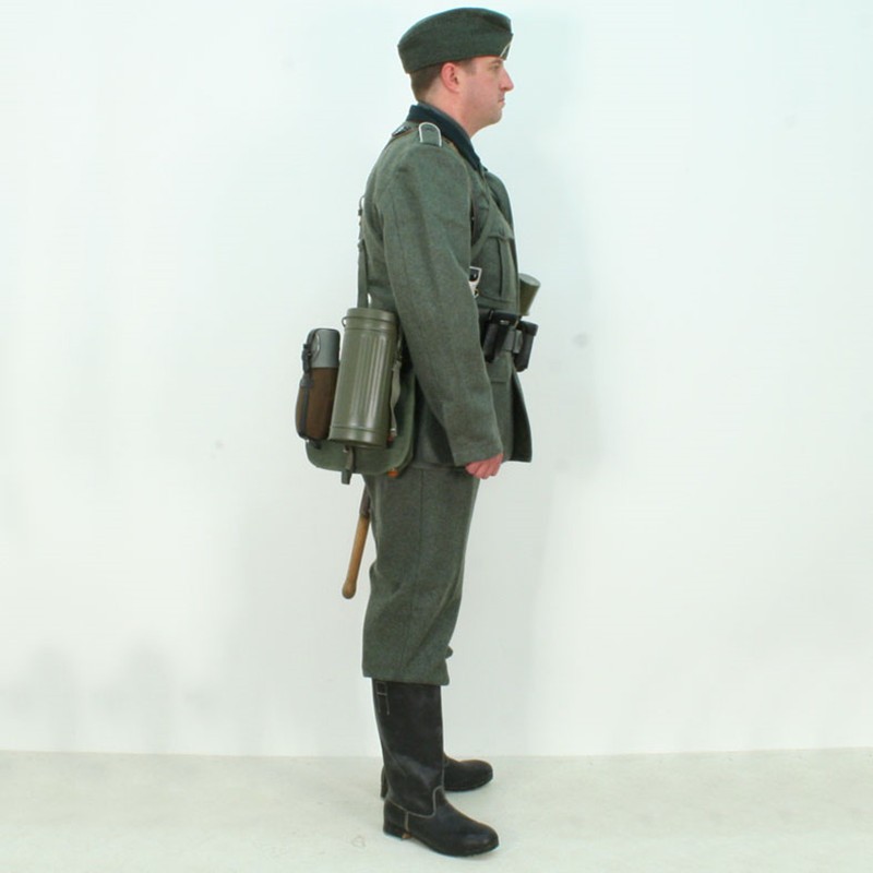 ww2 german military uniforms (4).JPG