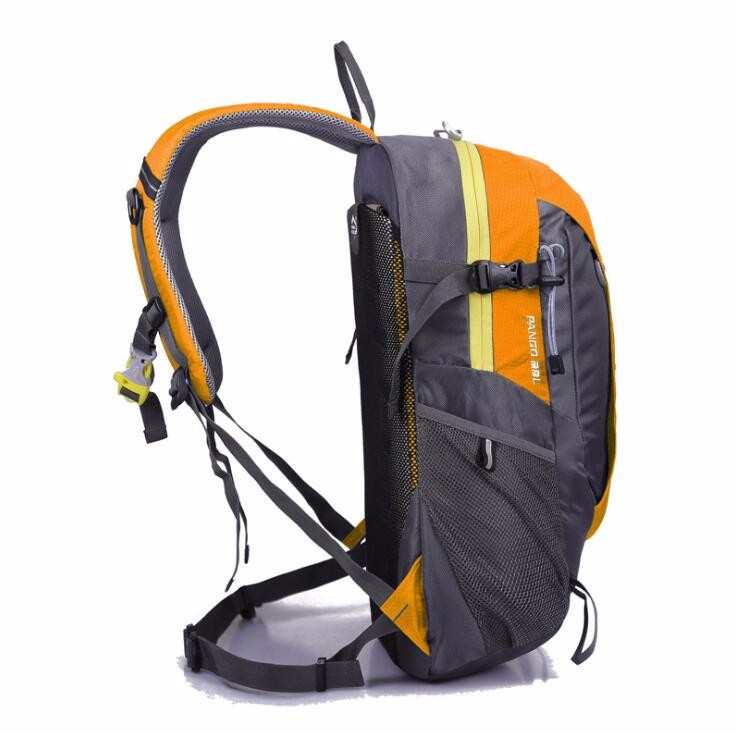 sports travelling backpack bag (2).jpg