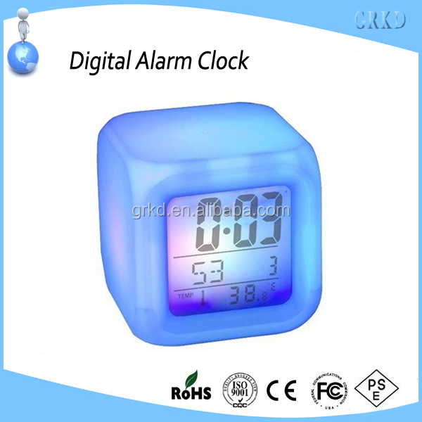 中国の卸売面白いデジタル目覚まし時計を変えるledの色問屋・仕入れ・卸・卸売り