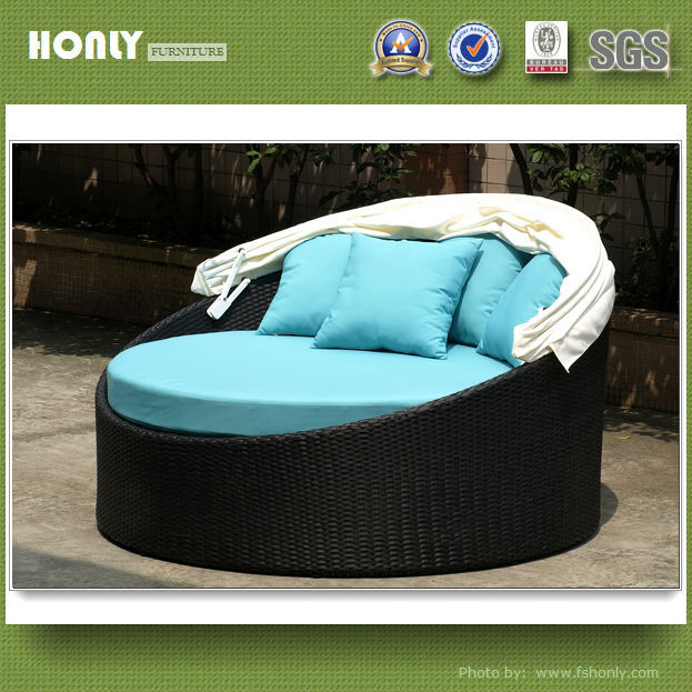 Sun lounger bed with adjustable canopy rattan wicker round sun lounger
