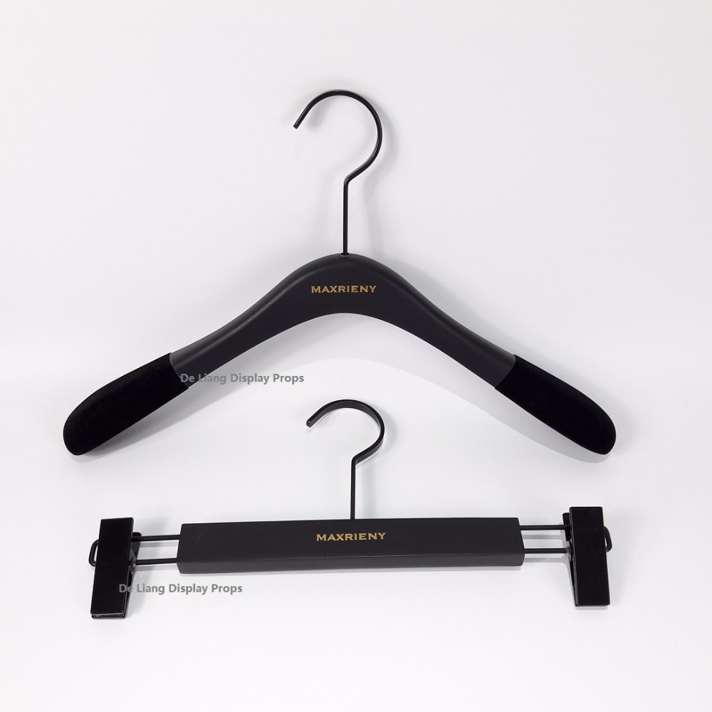 Dl357 Black Wood Hanger For Top And Pants Black Velvet Lotus Wood