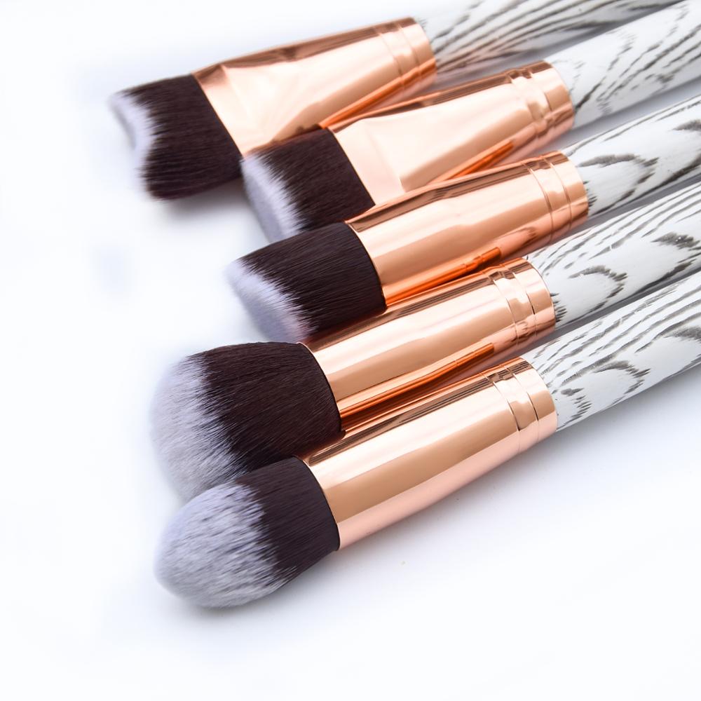 MAKEUP BRUSHES (1).jpg