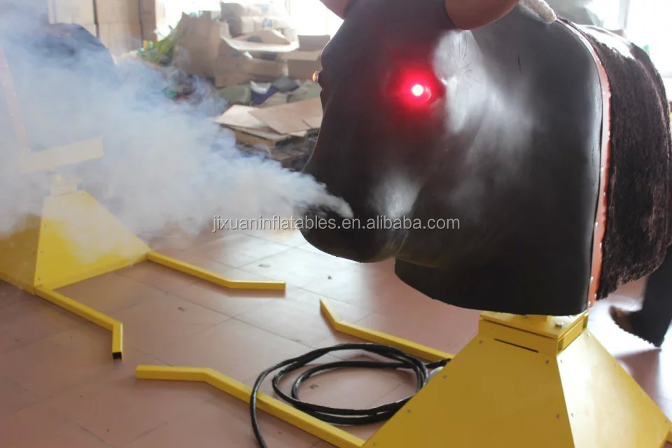 White Smoking Mechanical Bull Ride Red Eyes Mechanical Bull For Sale