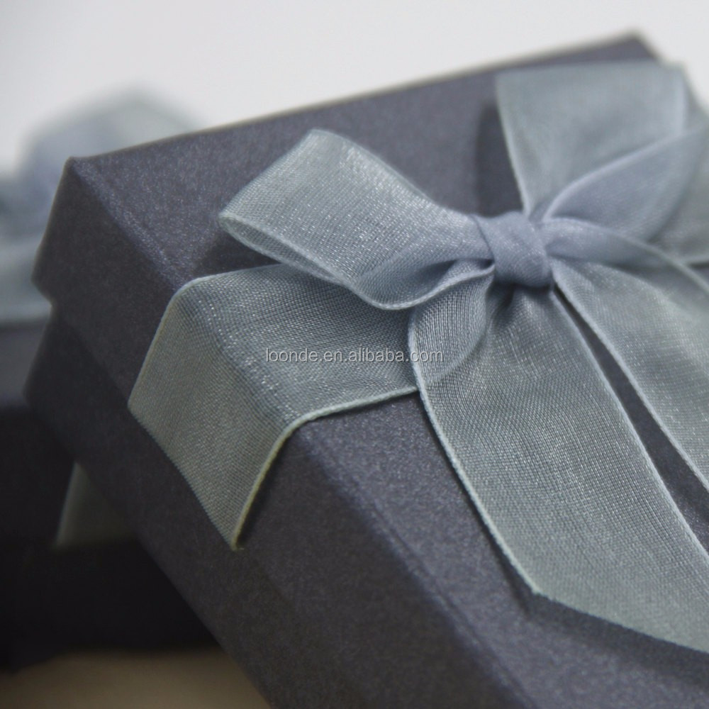 dark silver gift box (3).jpg